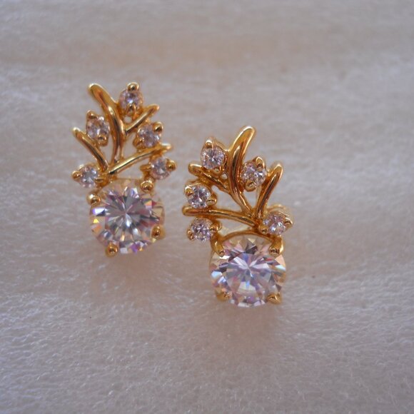 Lindenwold - Necklace and Earring Bundle   9-30 - Picture 8 of 8